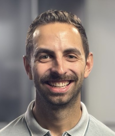 Chris Skurka headshot